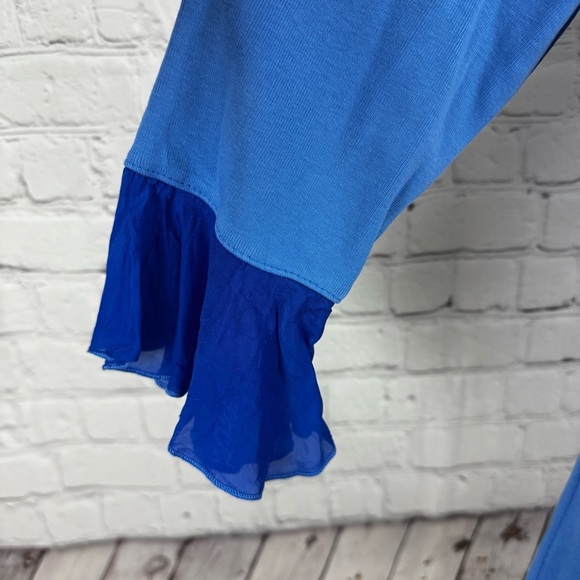 Barbra Lesser Blue Ruffle V-Neck 3/4 Length Sleeves Size Medium - Picture 4 of 6